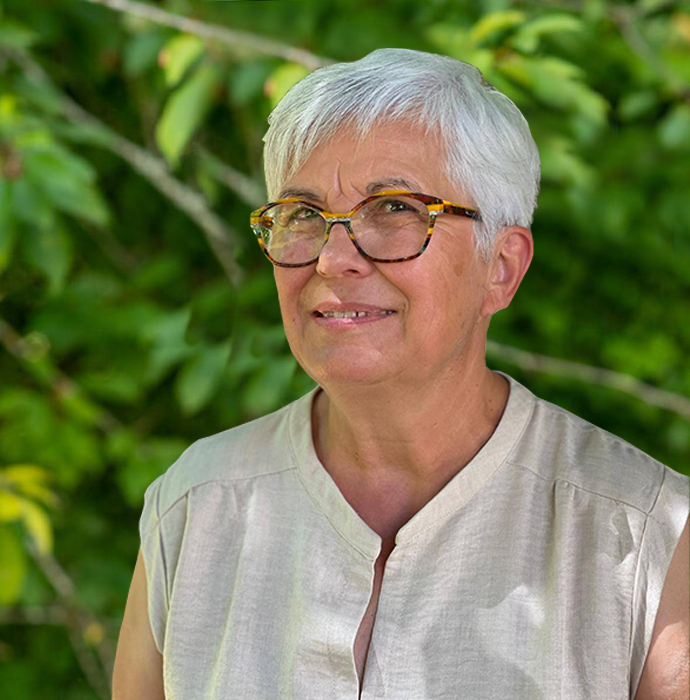 raymonde choisy est administratrice au sein de l'association phyto-victimes. Elle aide cette cause car aujourd'hui son mari est malade à cause des pesticides.